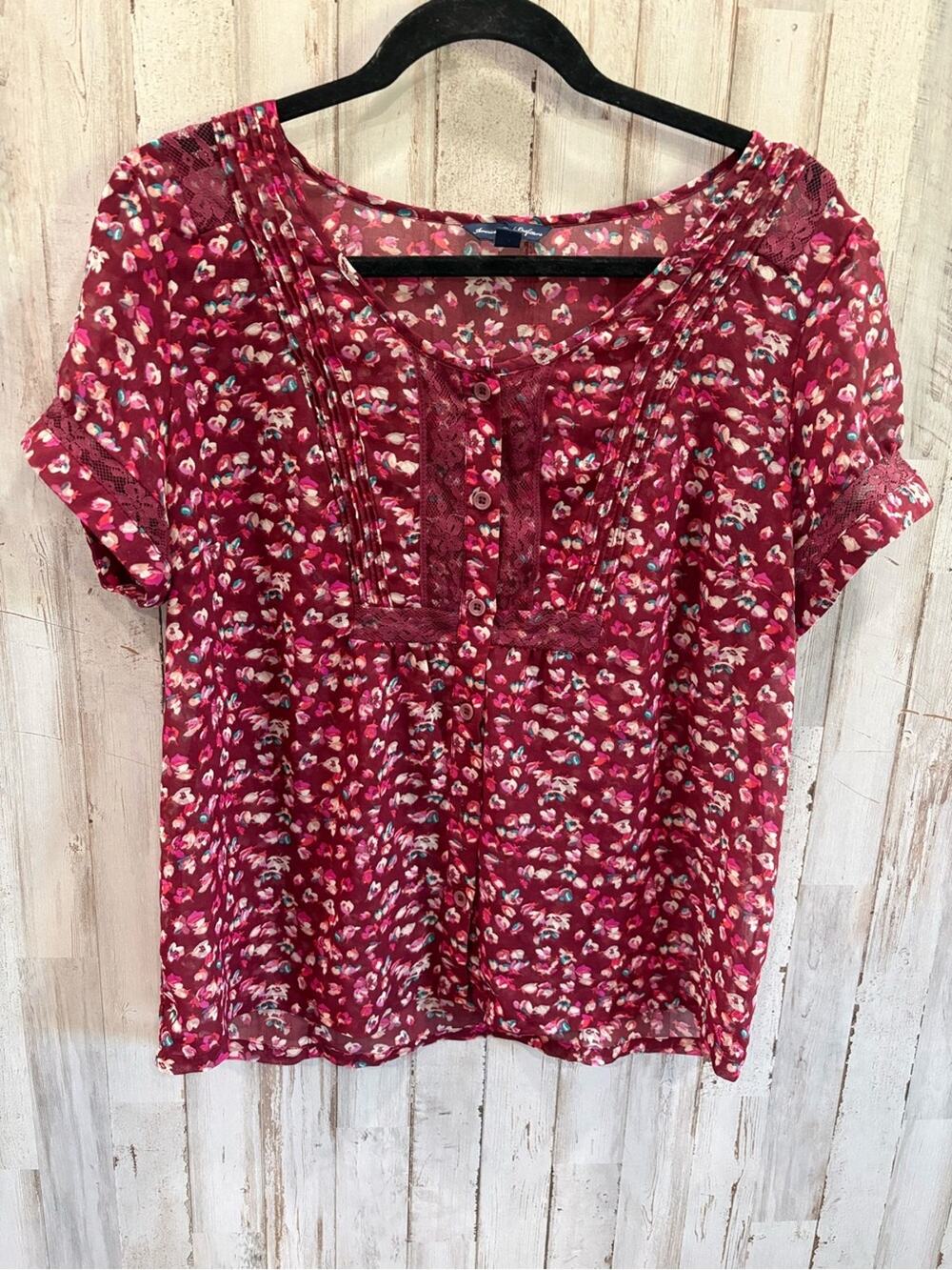American Eagle Floral Lace Trim Blouse Burgundy Button Front Top Women’s Large